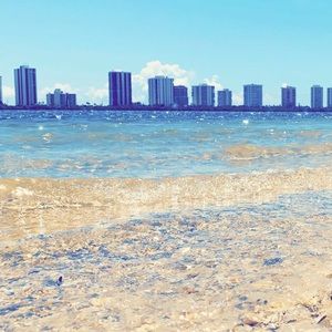 Meet your Posher, Leslie